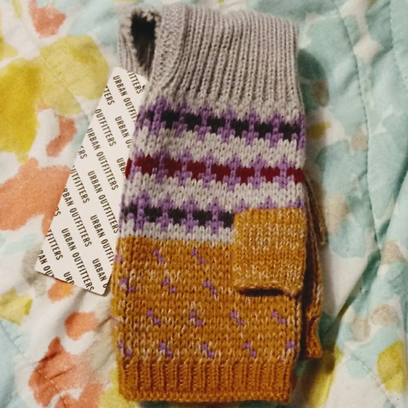 Urban Outfitters Gold Purple Gray Fair Isle Fingerless Gloves Mittens - Picture 2 of 4